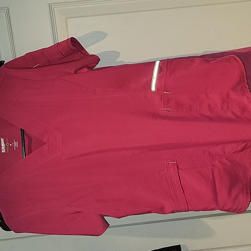 Scrubstar Pink Set.Short Sleeve Top and Pants. Size Small, NWOT